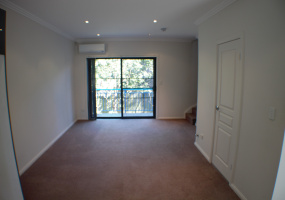 3 Christopher Street, NSW 2153, 1 Bedroom Bedrooms, ,1 BathroomBathrooms,Townhouse,Let,Christopher Street,1198